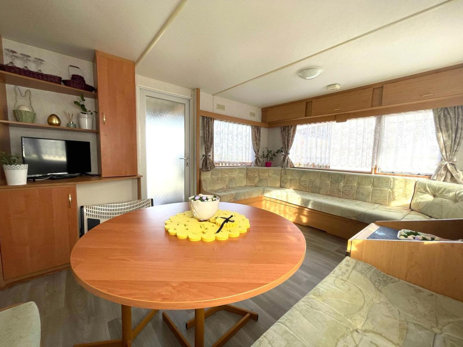 Mobilheim Na Louce Villa Vyrovice Kültér fotó