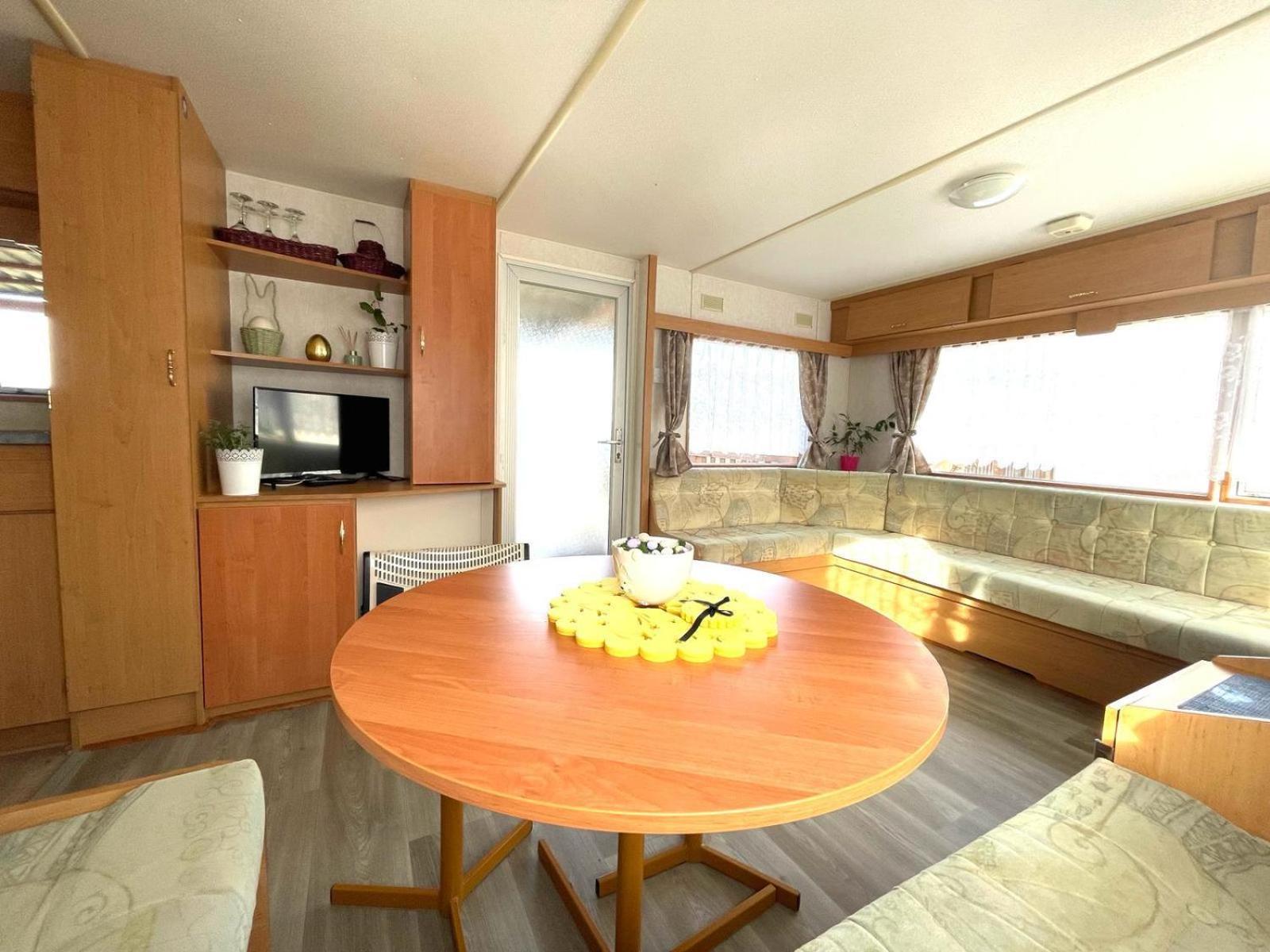 Mobilheim Na Louce Villa Vyrovice Kültér fotó