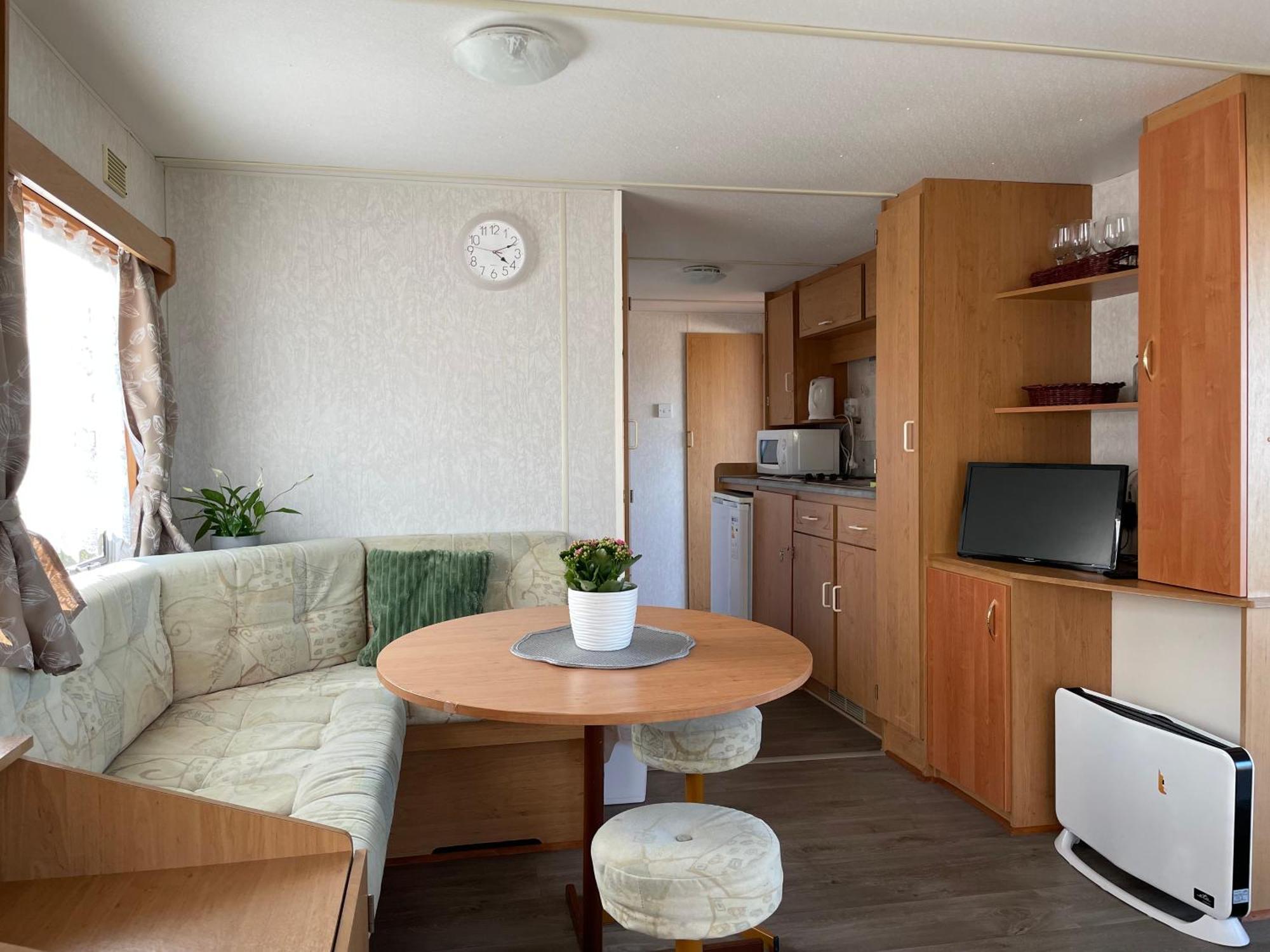 Mobilheim Na Louce Villa Vyrovice Kültér fotó